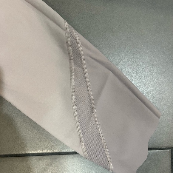 Lululemon- Blush Leggings - Picture 3 of 6